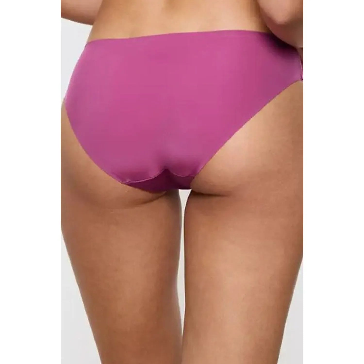 Culottes invisibles mauves Body Make-Up Essentials Tai Triumph, ajustement parfait et discrétion sous vêtements.