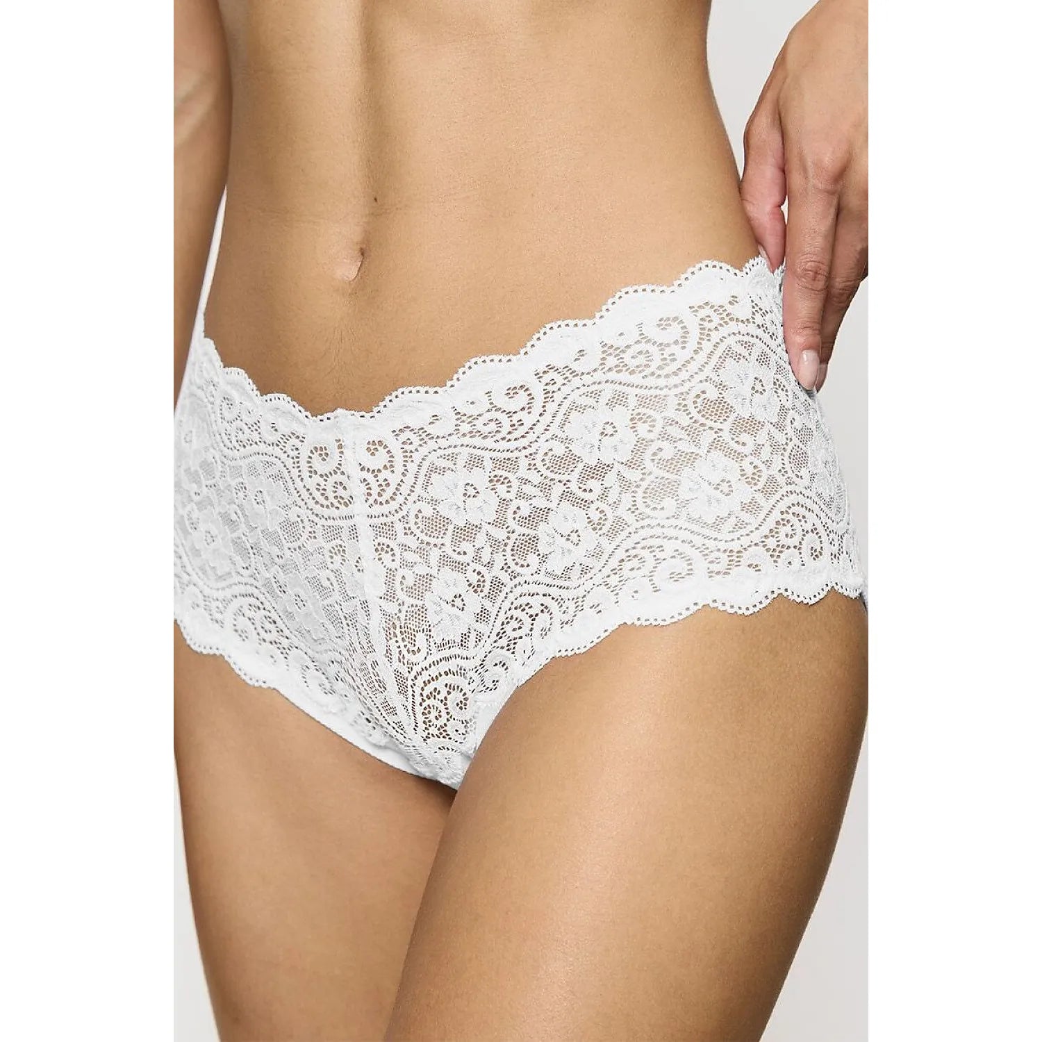 Culottes blanches Triumph Amourette Maxi en dentelle, taille haute, ajustement parfait, confort microfibre et fibres LYCRA.