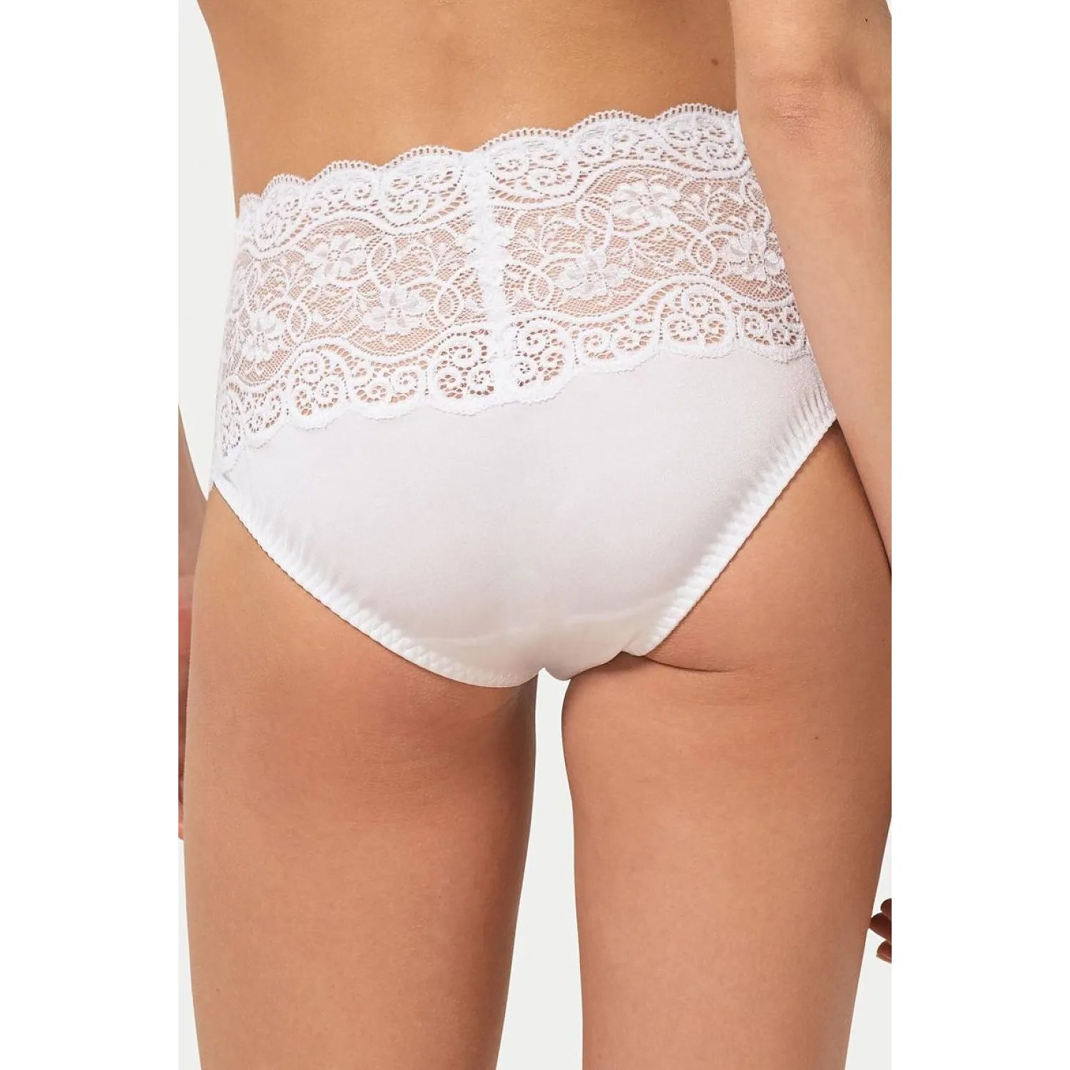 Culotte taille haute blanche avec dentelle florale transparente, style Amourette 300 Maxi, élégance et confort assurés.