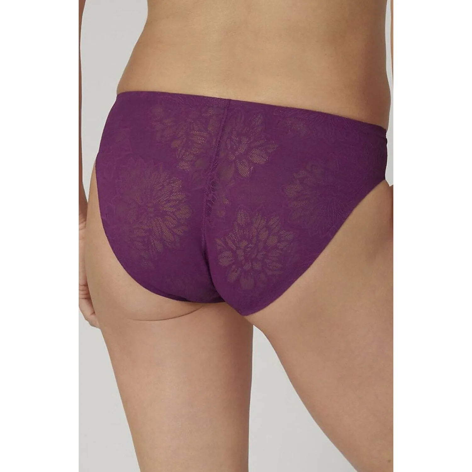 Culotte dentelle stretch 4D violette, motif floral, ajustement parfait, confort quotidien, invisibilité sous vêtements.