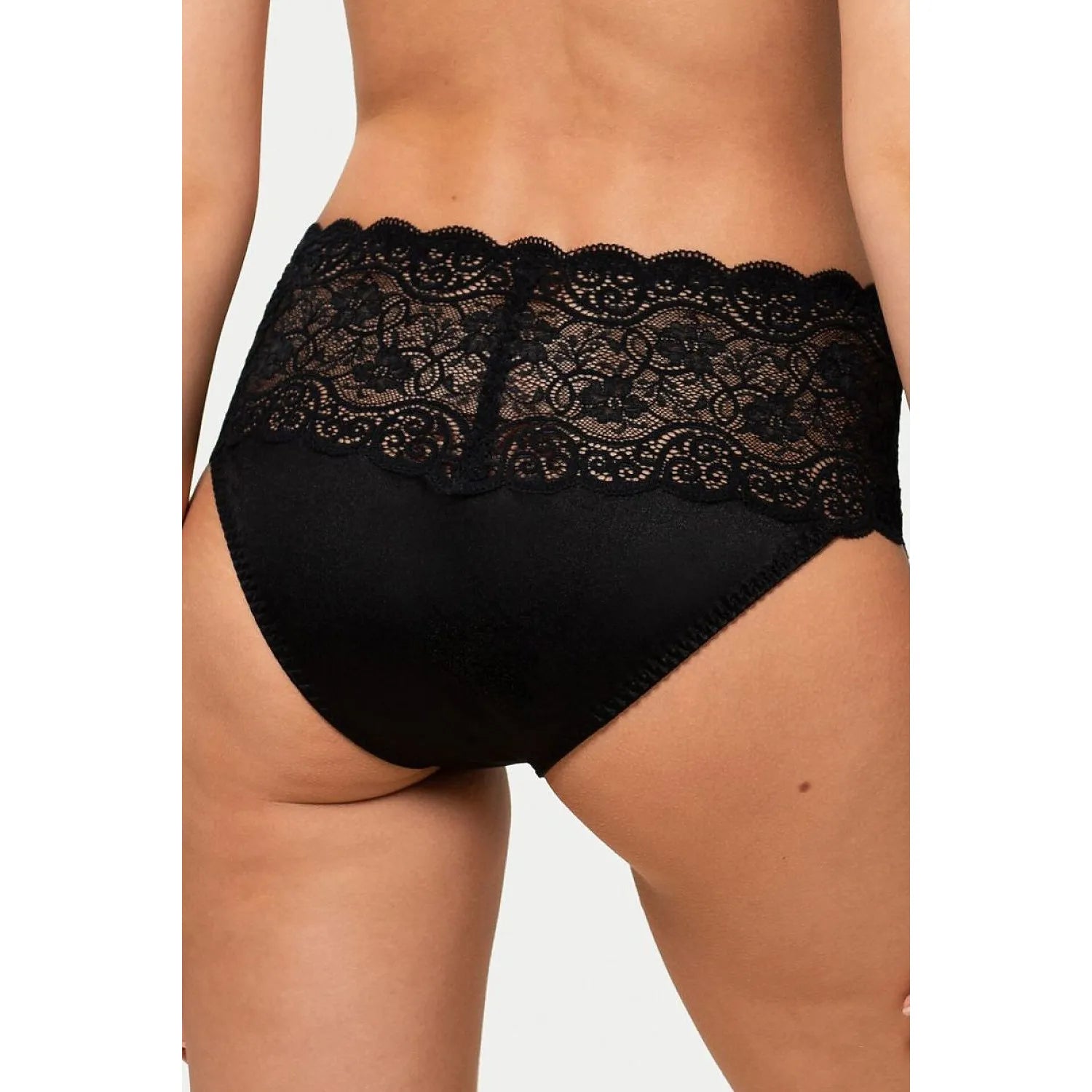 Culotte taille haute noire en dentelle florale Amourette 300 Maxi Triumph, élégance et confort pour un style raffiné.