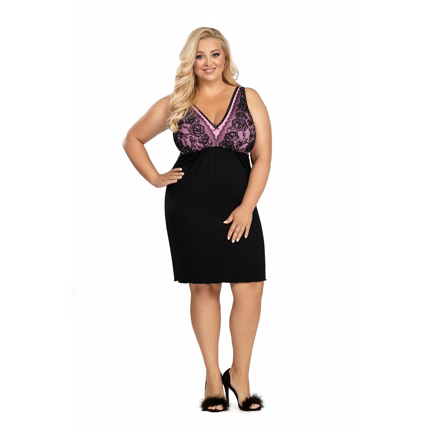 Chemise de nuit noire grande taille dentelle rose encolure V Donna