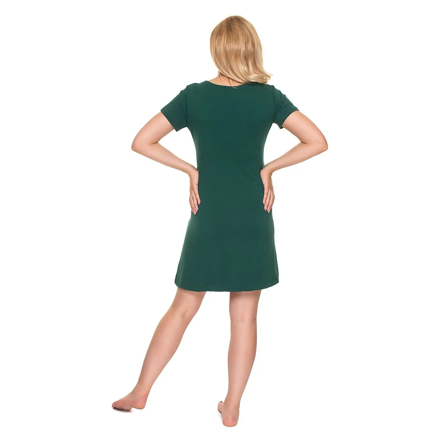 Chemise de nuit maternité verte, manches courtes, fonction allaitement, coton élasthanne, vue de dos, PeeKaBoo.