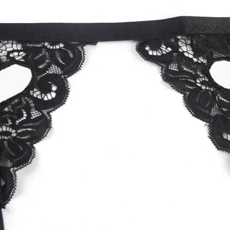 Ensemble lingerie trois pièces noir Subblime, dentelle élégante, design raffiné, confort et sensualité pour femmes.