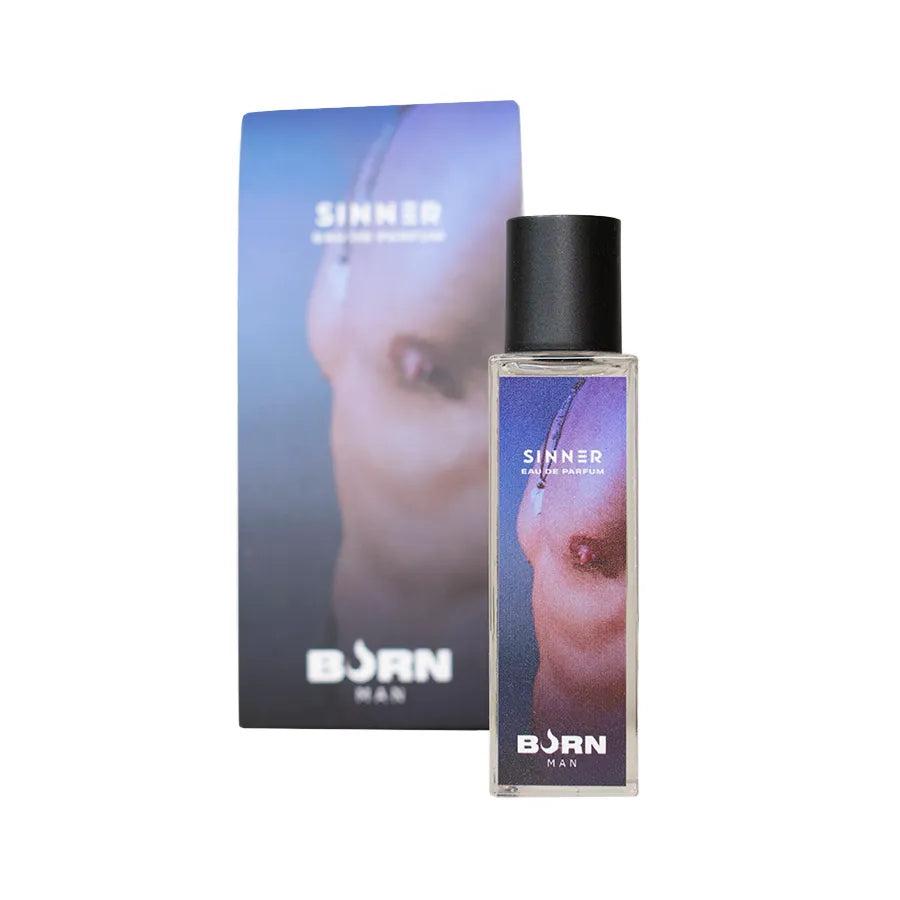 Flacon de parfum Burn Sinner pour homme, 20 ml, design élégant, packaging sombre et moderne, notes boisées et épicées.