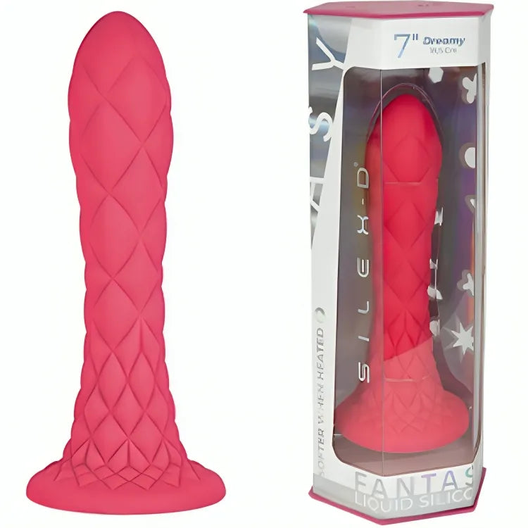 Sextoy silicone thermoreactif Dreamy Dildo Fantasy Silex D, 18,5 cm, fuchsia, base évasée, texture losange, matériau hypoallergénique, sextoys pour femme couple