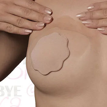 Ruban adhésif lifting seins Bye Bra, adhésif médical 3M, cache-tétons silicone, tailles bonnet jusqu'à F+, couleur chair.