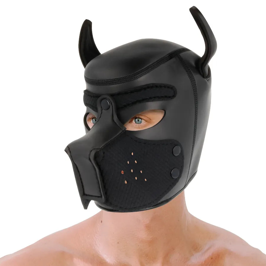Masque pour chien en néoprène noir avec museau amovible, oreilles attachées, languette rouge visible, taille M.