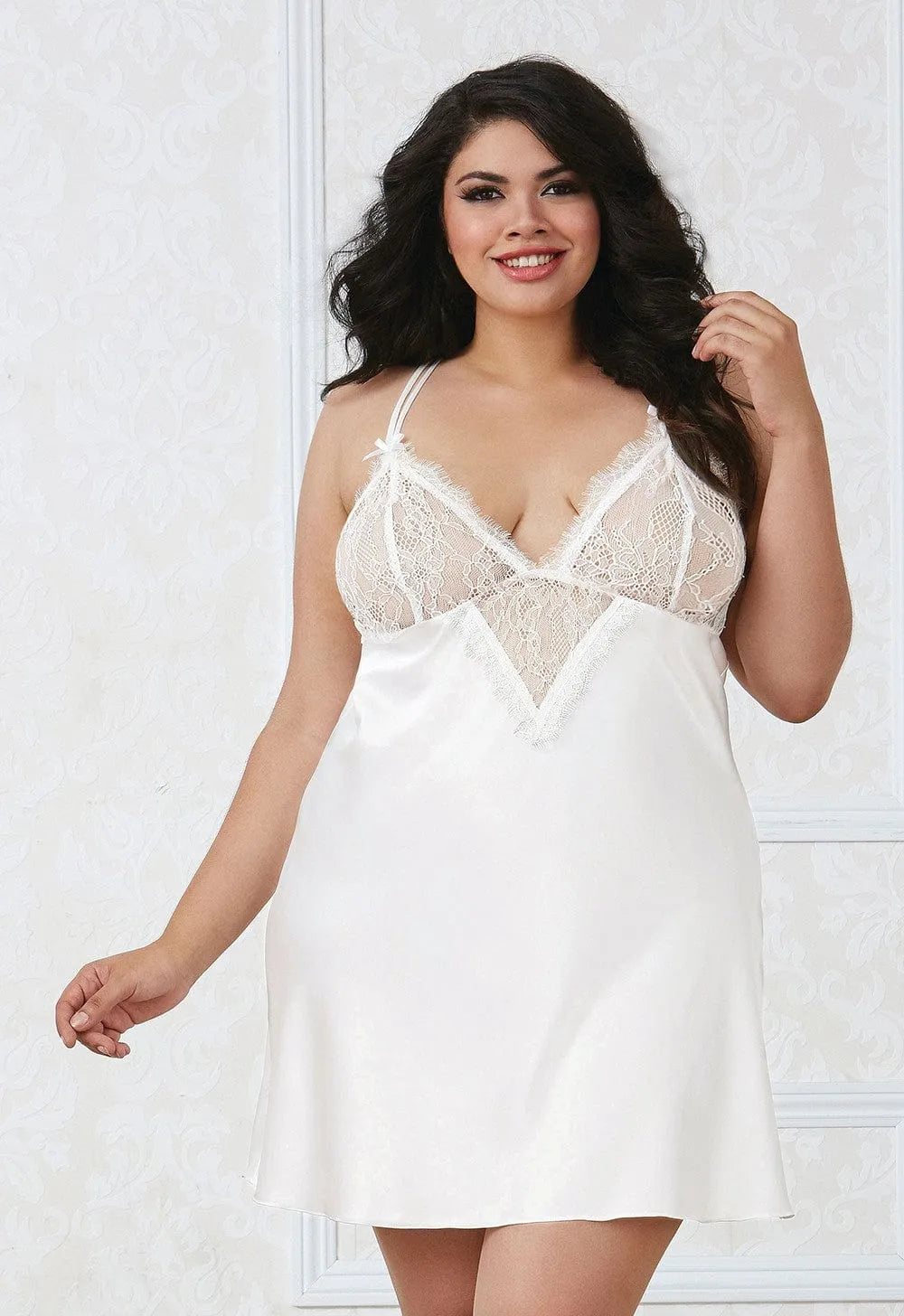 Nuisette Grande Taille Blanche Satinée Avec Dentelle