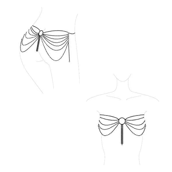 Chaîne taille argentée élégante sublimant courbes féminines, accessoire raffiné pour hanches et fesses, style sophistiqué.