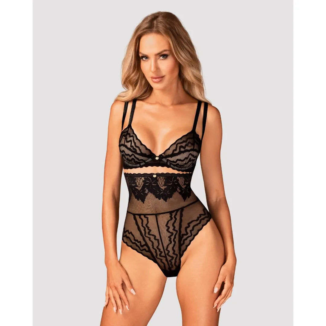 Soutien-gorge noir Arienna, matière translucide, armatures, design élégant et sensuel, parfait pour une soirée romantique.