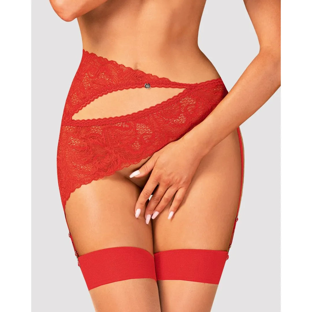 Porte-jarretelles asymétrique rouge en dentelle avec détail bijou, élégant et réglable, sublimant la silhouette féminine.