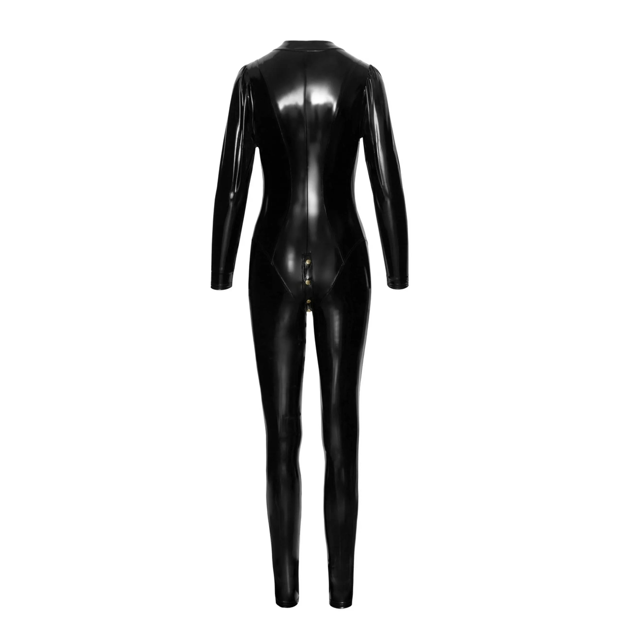 Combinaison longue en PVC noir, silhouette ajustée, coutures précises, boutons jusqu'au col, style chic et audacieux.