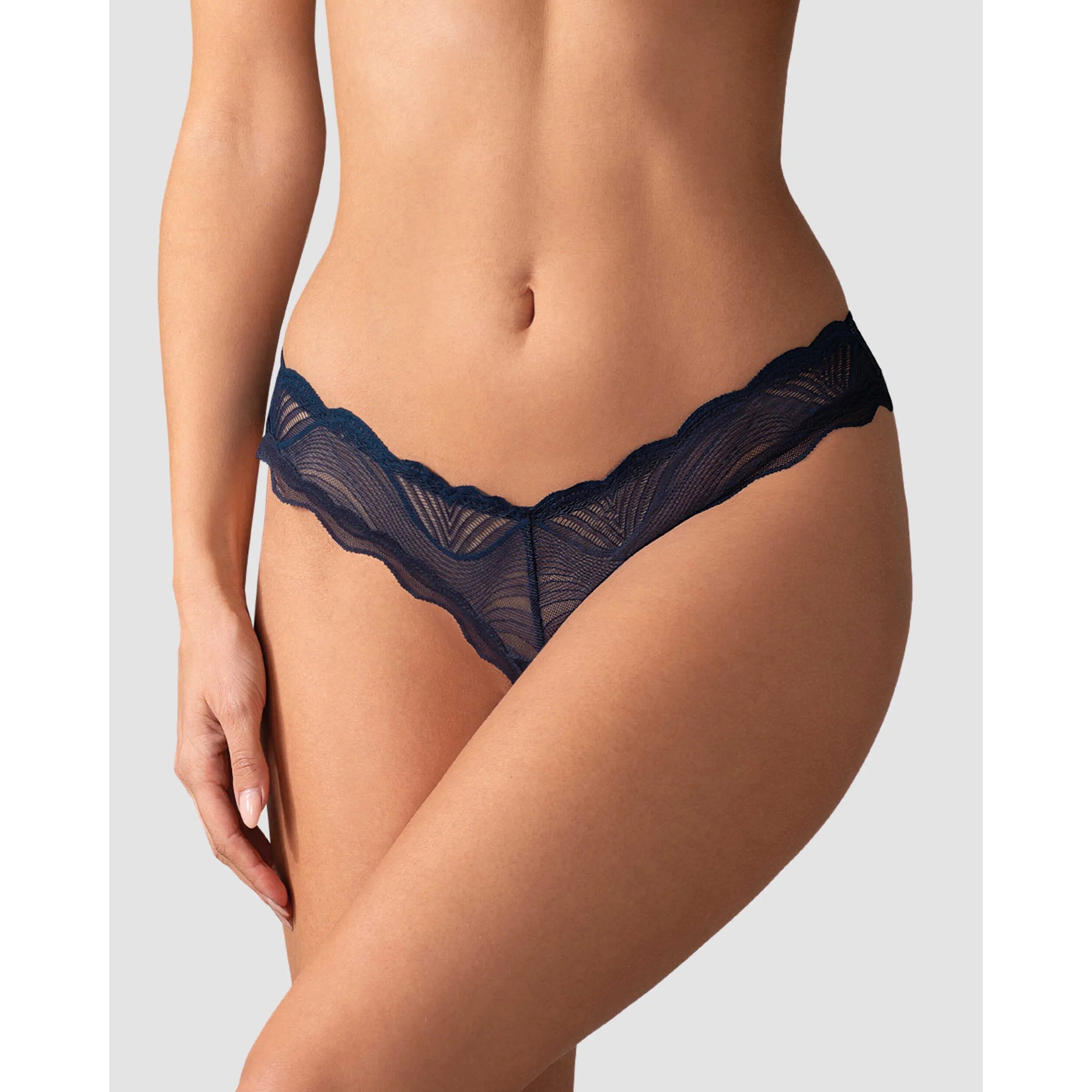 String ouvert bleu marine motifs complexes confort luxe