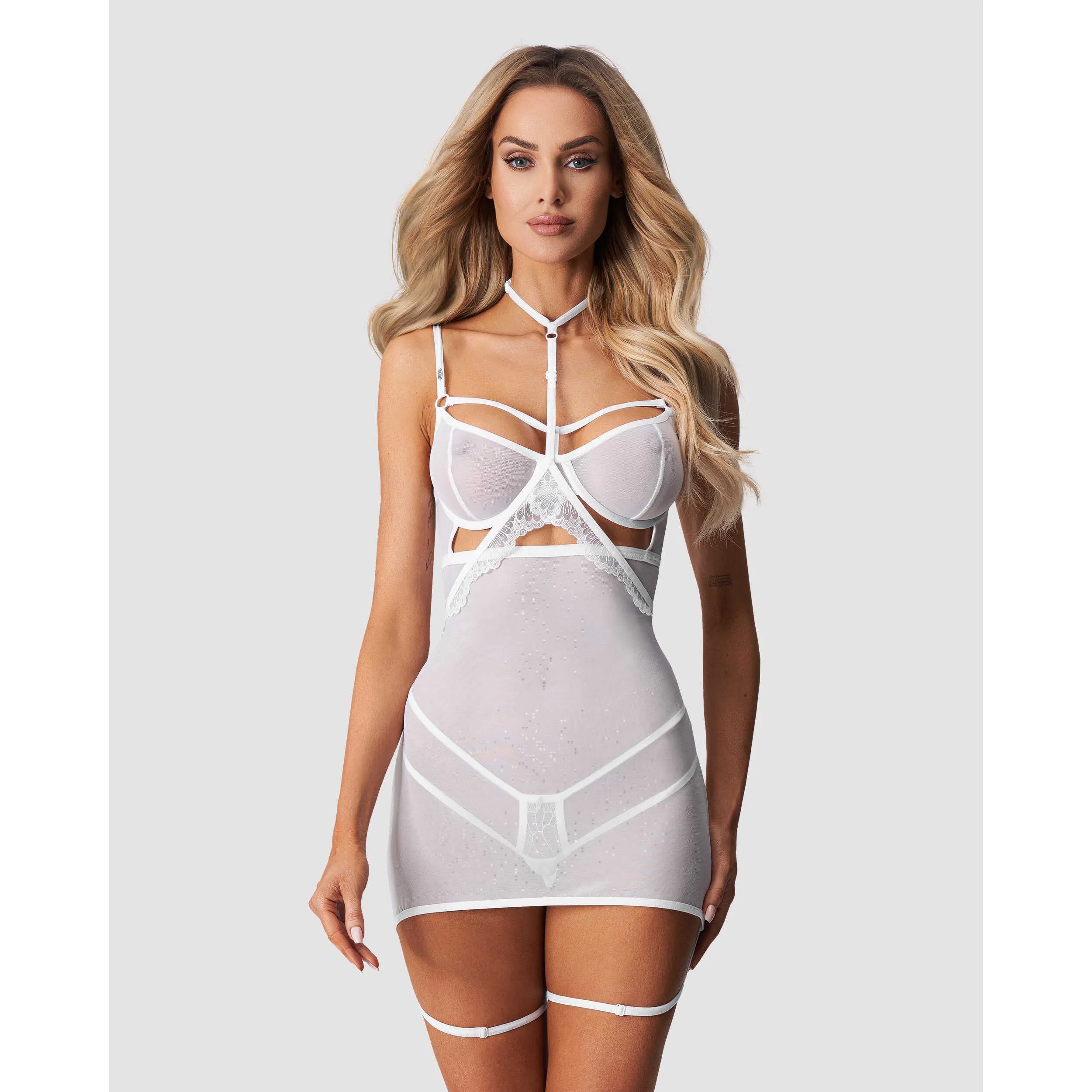 Nuisette blanche transparente Arrowel avec dentelle, lanières embellissantes, choker et jarretières, ajustement réglable.
