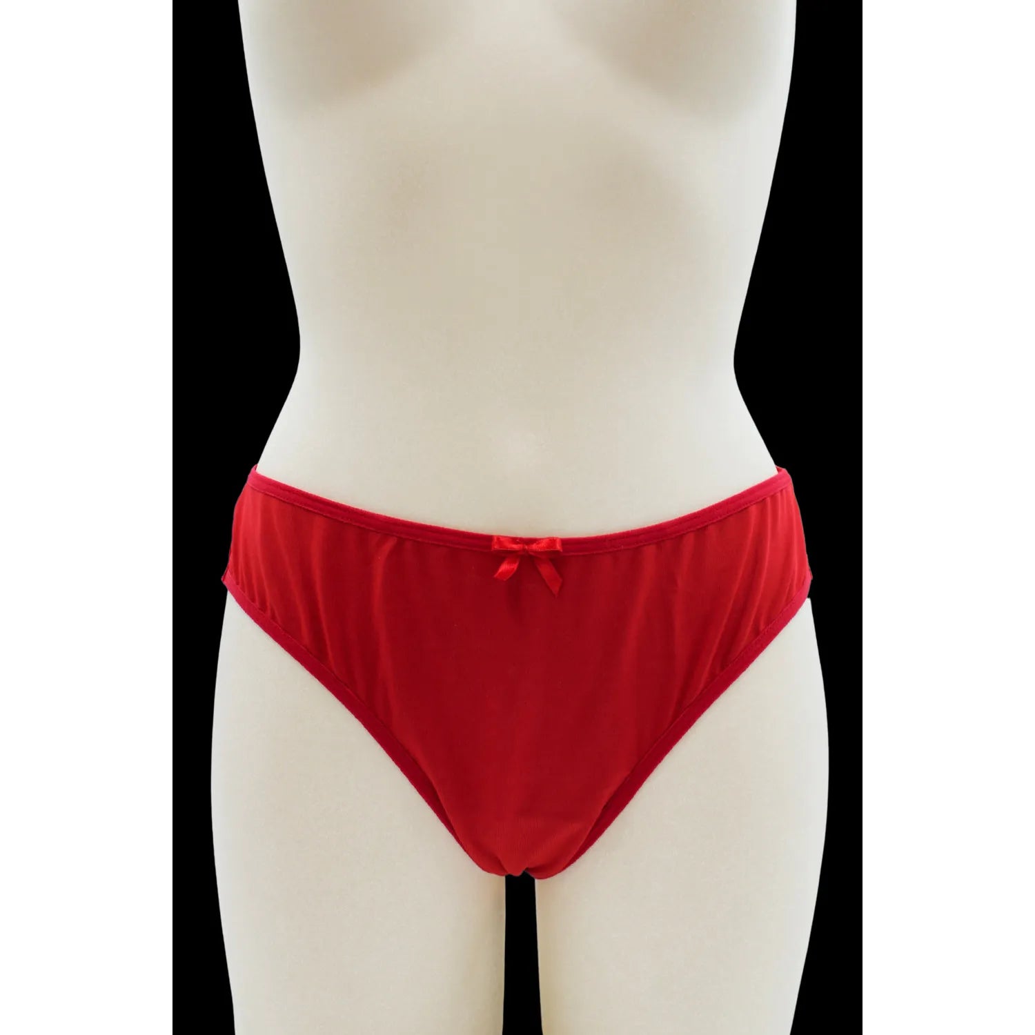 Culotte rouge raffinée dentelle florale satin féminine confortable usage quotidien