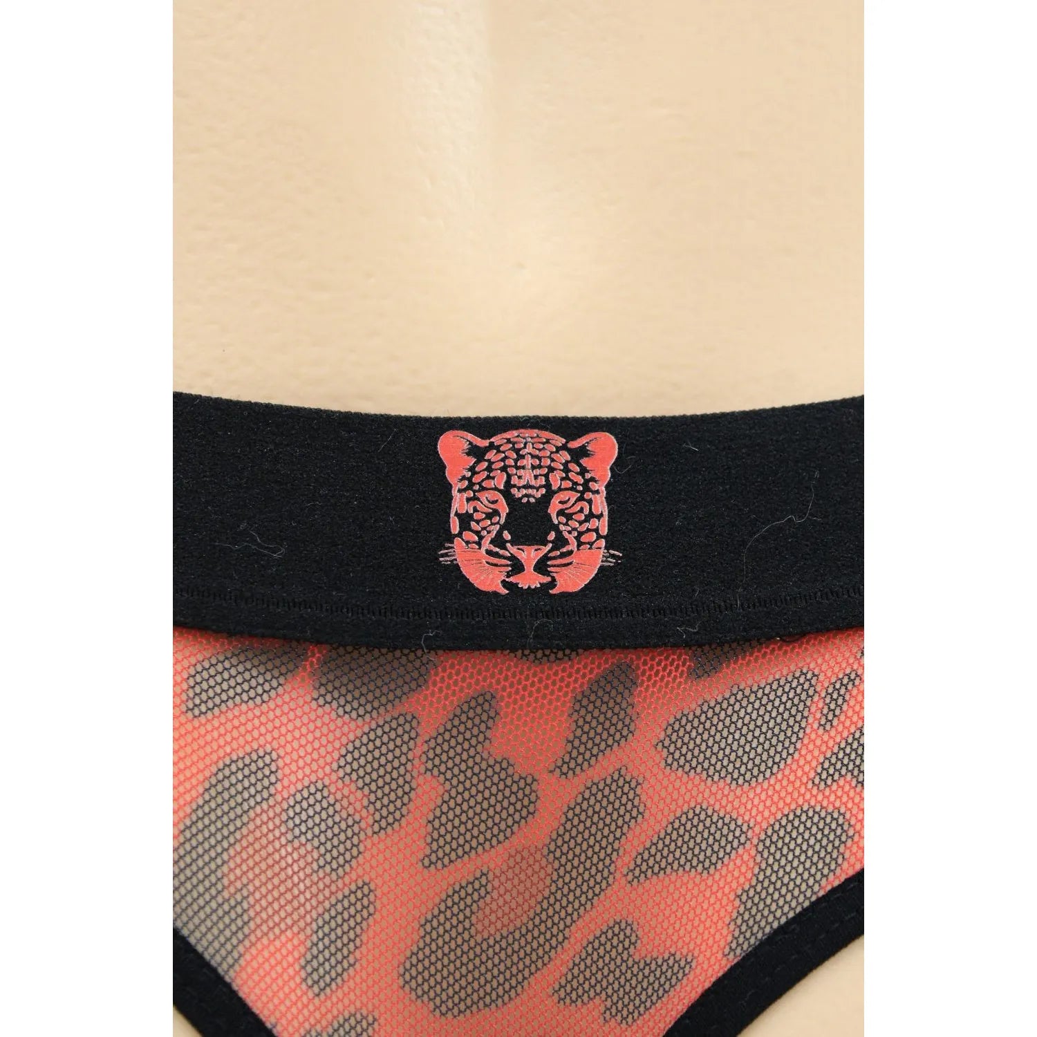 String Résille Léopard Rouge Transparent Confortable Style Urbain Sexy Taille Valorisee LookMe LM2501-57RED