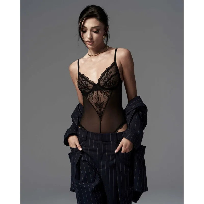 Perisia body noir maille transparente dentelle ouverte bonnets armatures