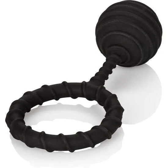 Bague en silicone noire lestée, forme circulaire avec texture nervurée, pour intensifier et prolonger l'expérience intime.