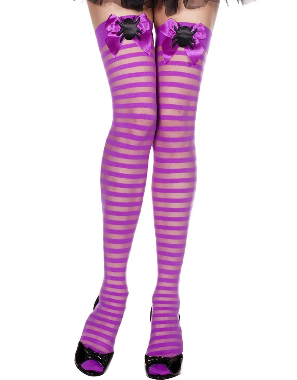Bas violets rayés avec nœuds satinés et araignées, parfaits pour Halloween, en nylon confortable et élégant.