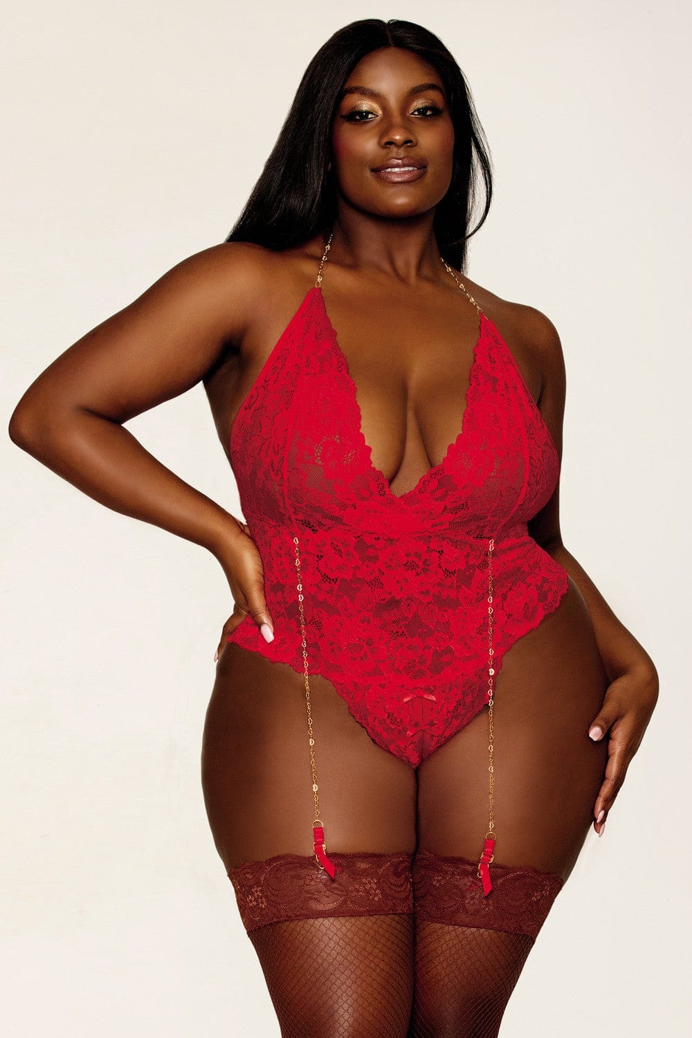 Body dentelle rouge grande taille ouvert à l'entrejambe avec porte jarretelles en chainettes - DG13089XRED