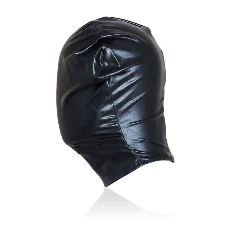 Casquette fétichiste en PVC noir, brillante, forme ajustée, idéale pour jeux de rôle et explorations intimes.