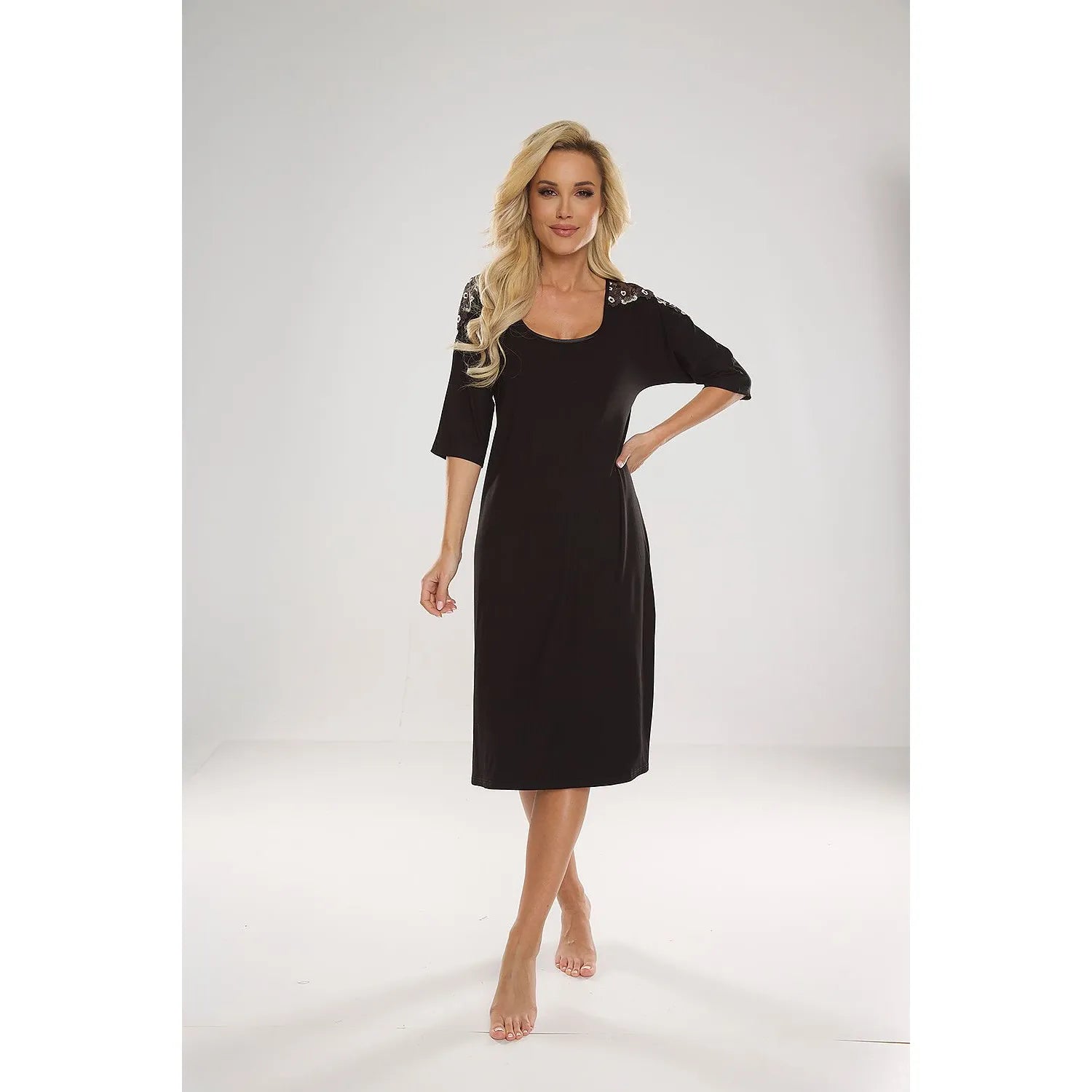 Chemise de nuit noire Lafense, manches 3/4, dentelle assortie, encolure ronde, longueur sous genou, viscose douce.