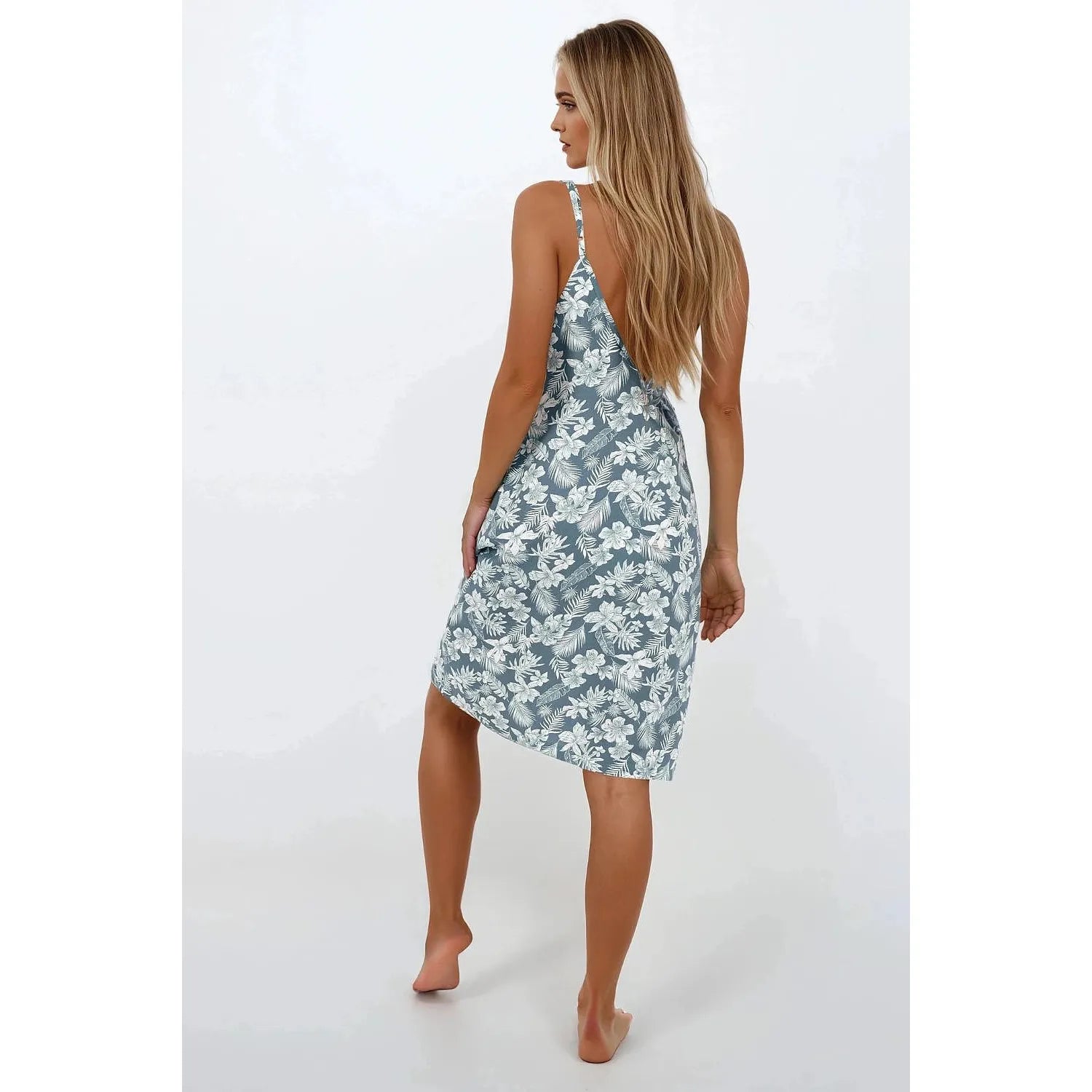 Chemise de nuit grise à motifs floraux, décolleté en V, dos dégagé, bretelles réglables, longueur genou, élégante et confo...