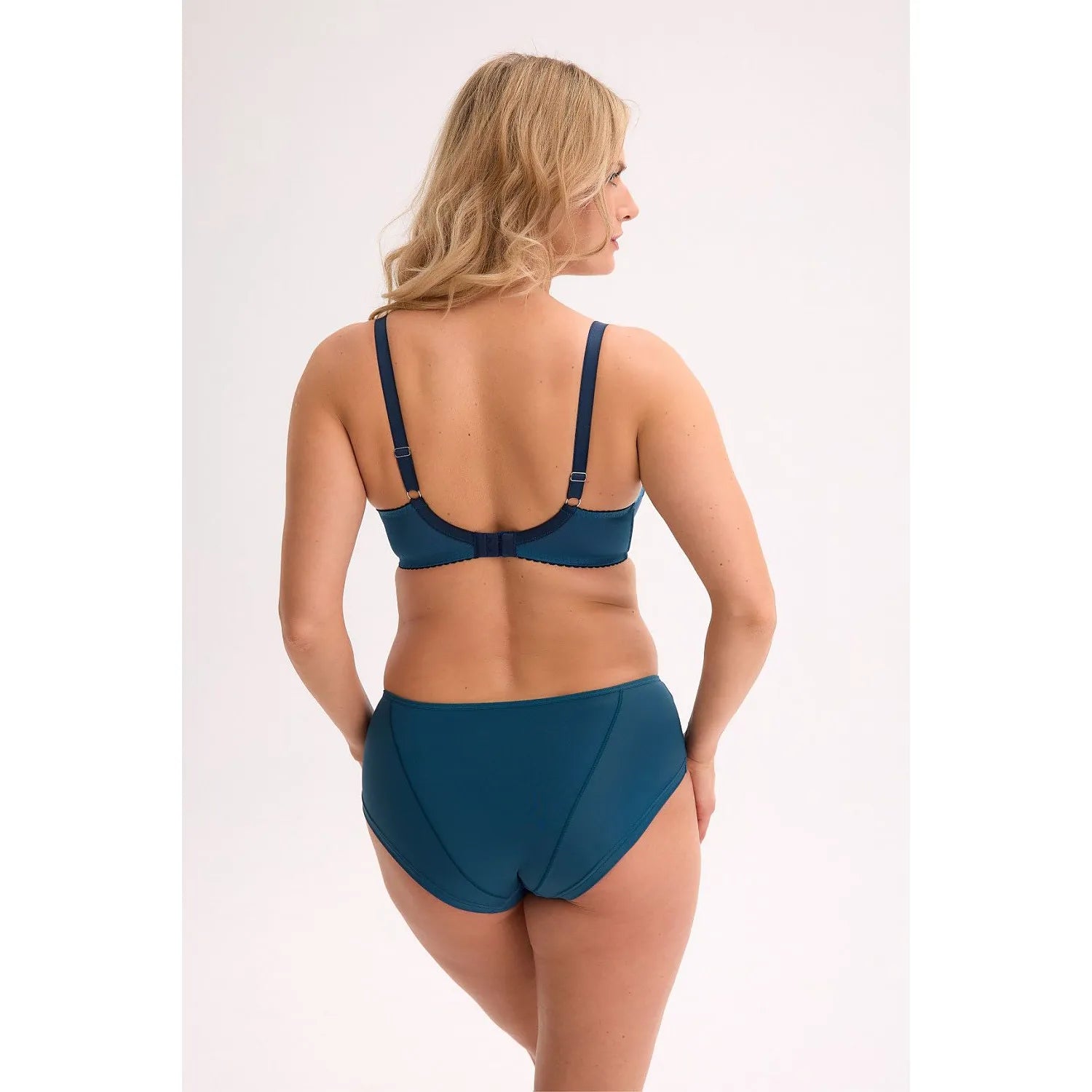  Semi-soft model 221772 Gaia 