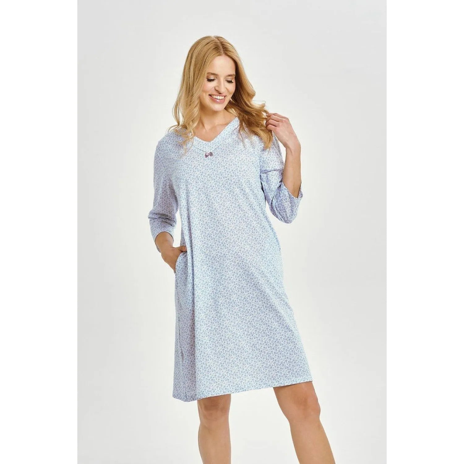 Chemise nuit coton doux manches 3/4 décolleté V motif floral féminin