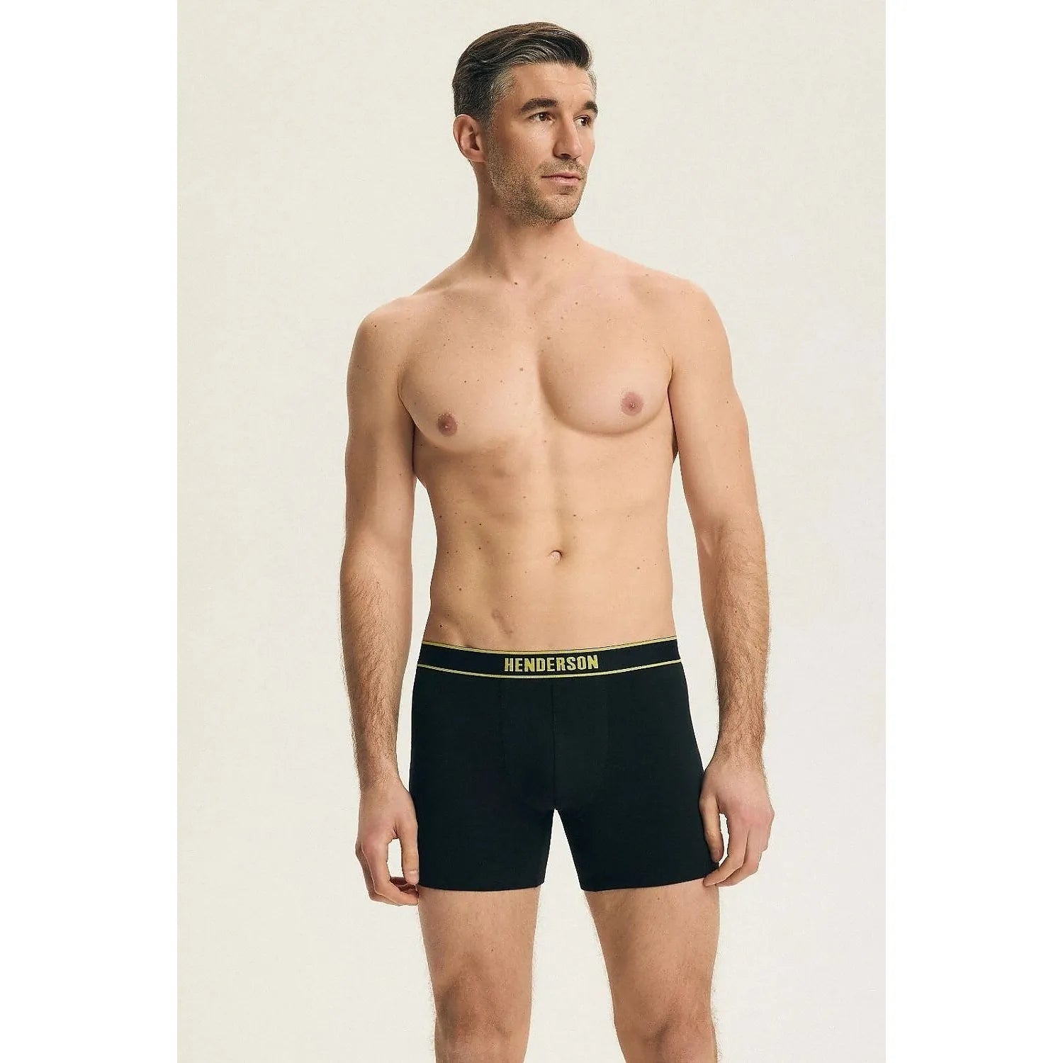Boxers homme noirs en coton, longue jambe, marque Henderson, portés par un modèle, confort et élégance, pack de 2.