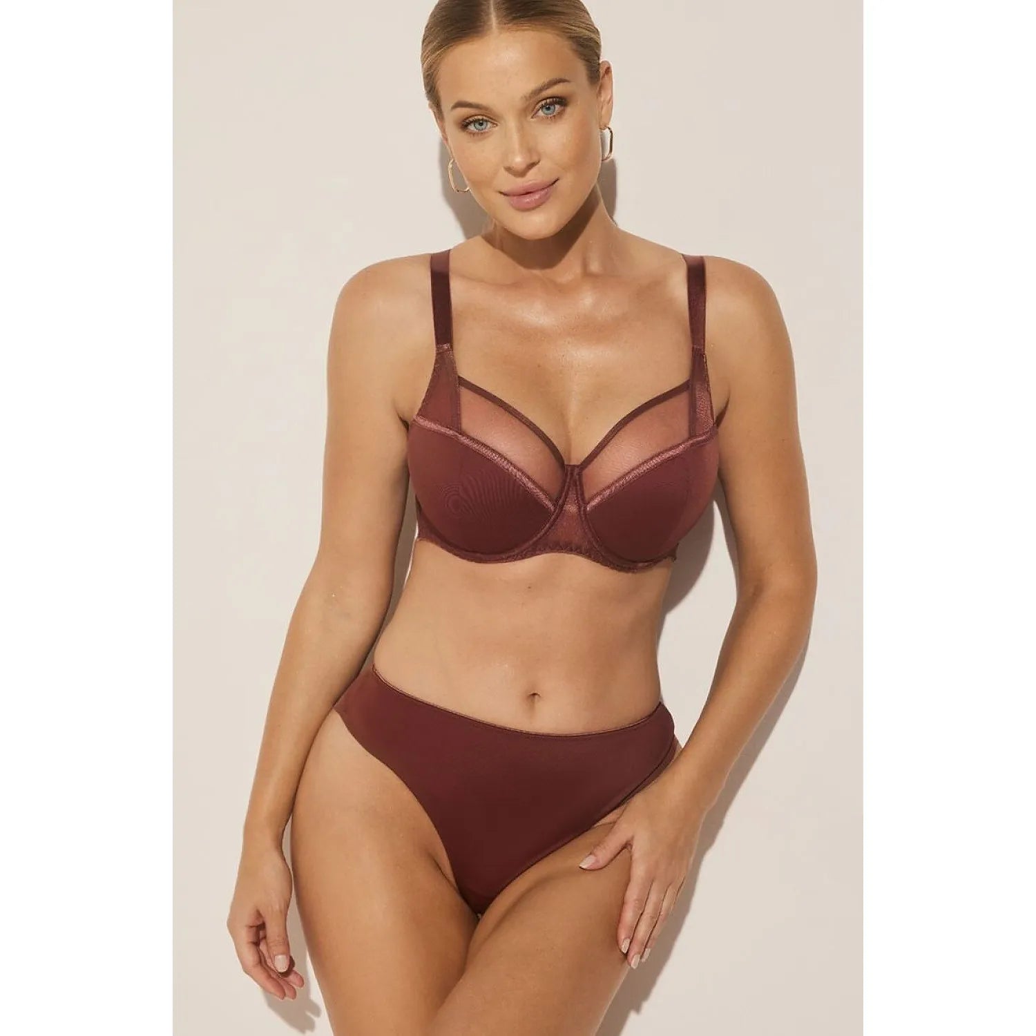Culottes brésiliennes brunes confort silhouette féminine tissu doux hygiène femmes