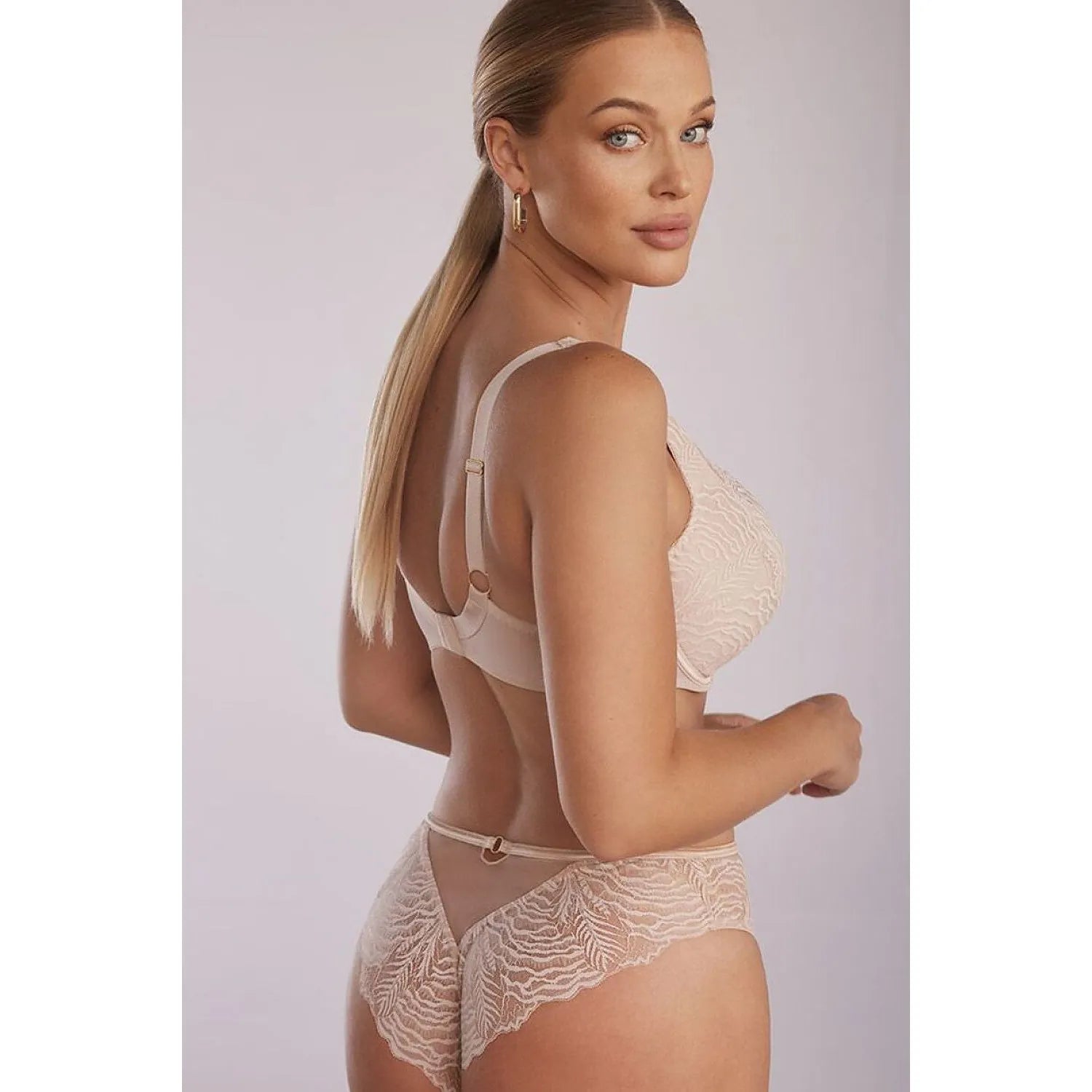 Culotte dentelle féminine élégante beige, design moderne et filet transparent, confort quotidien Luna P-1101/3.