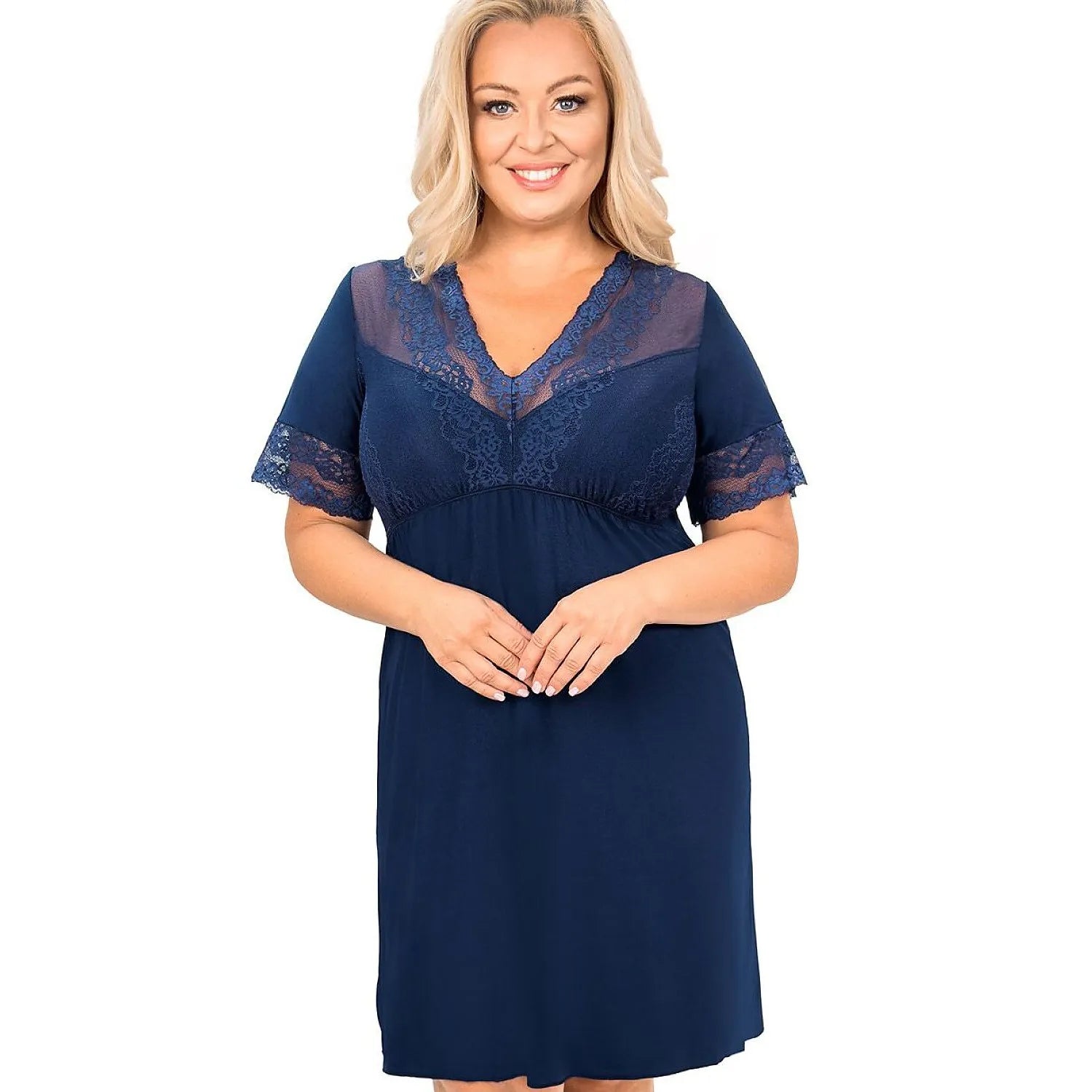 Chemise de nuit grande taille élégante en viscose avec dentelle pour femmes