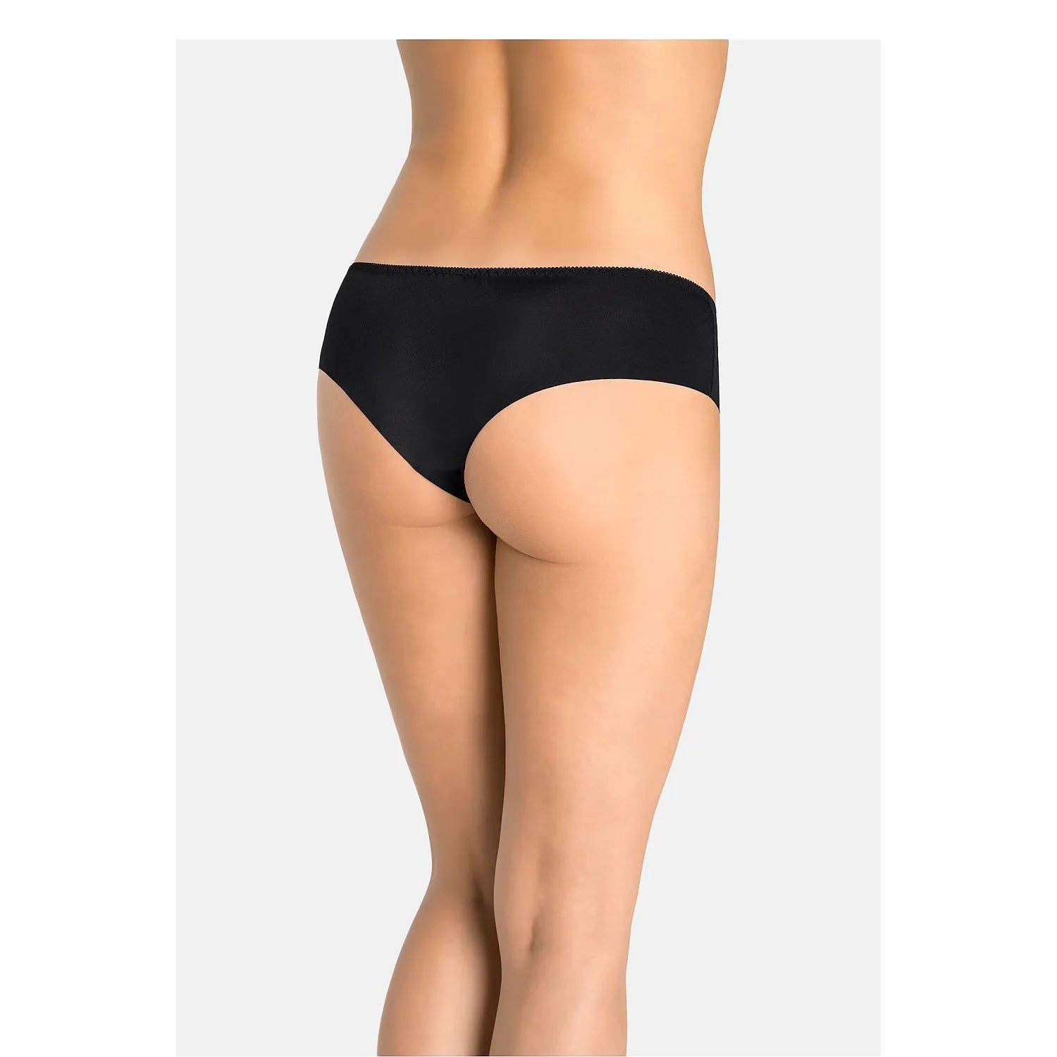 Culottes noires sans couture, taille basse, coupe brésilienne, confortables et discrètes sous vêtements ajustés.