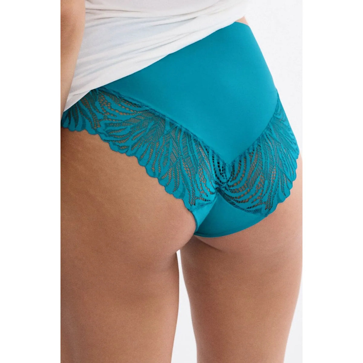 Culottes Triumph bleu en microfibre douce, coupe maxi classique, finition sans couture, détails dentelle élégants.