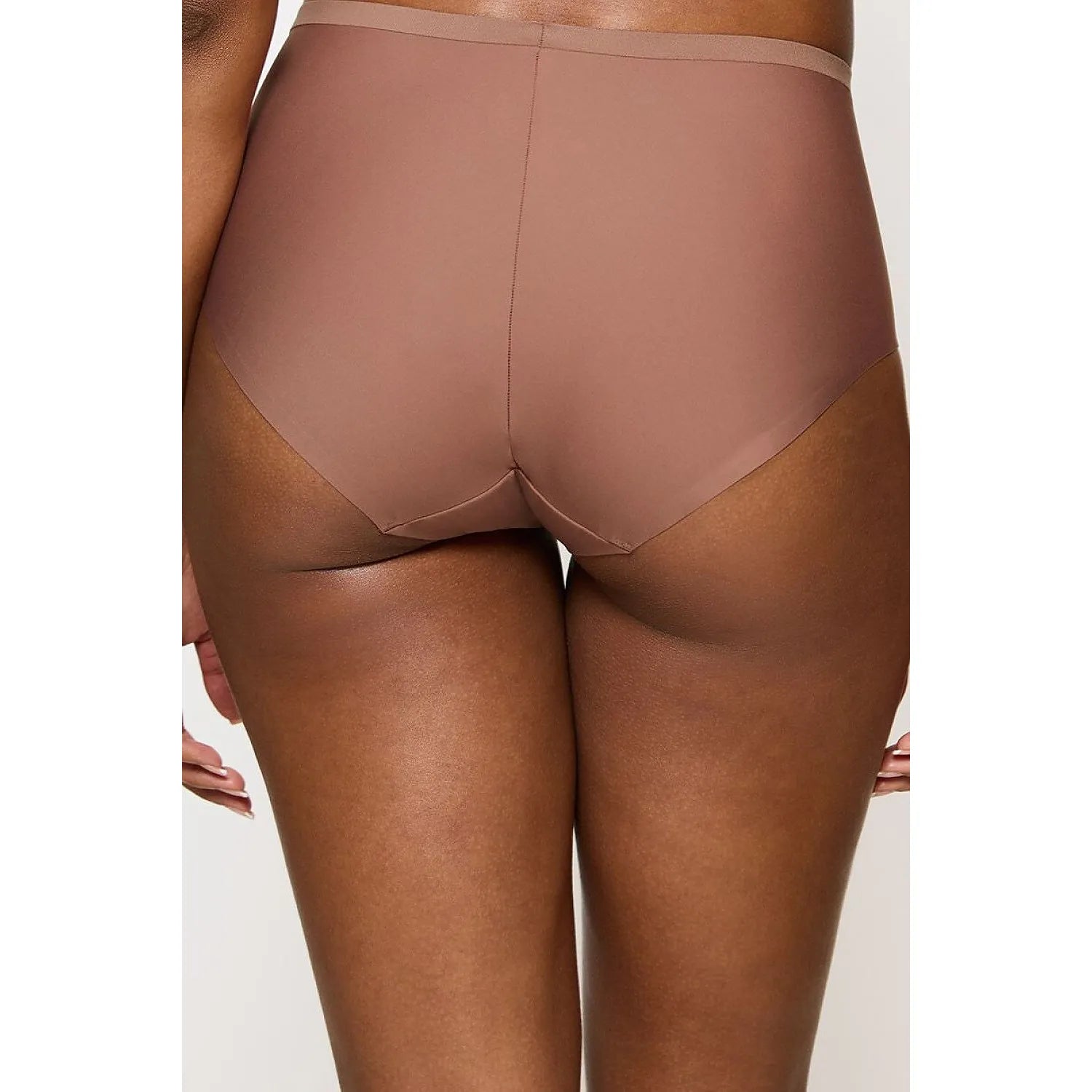Culotte sculptante maxi Triumph marron, coupe haute, zones amincissantes, invisible sous vêtements, confort optimal.