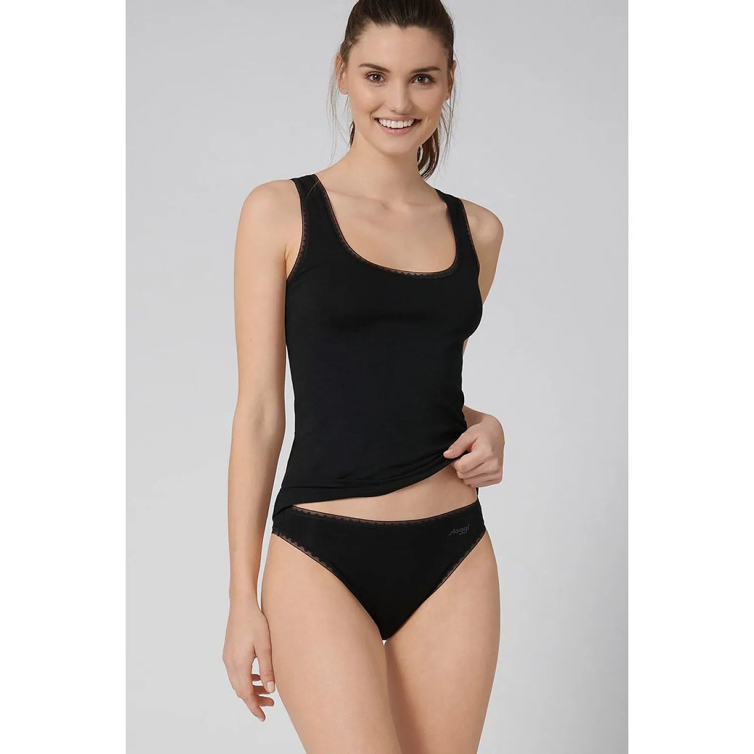 Culottes noires en coton bio avec dentelle géométrique, confort quotidien pour femmes, lot de 2, élégance et douceur.