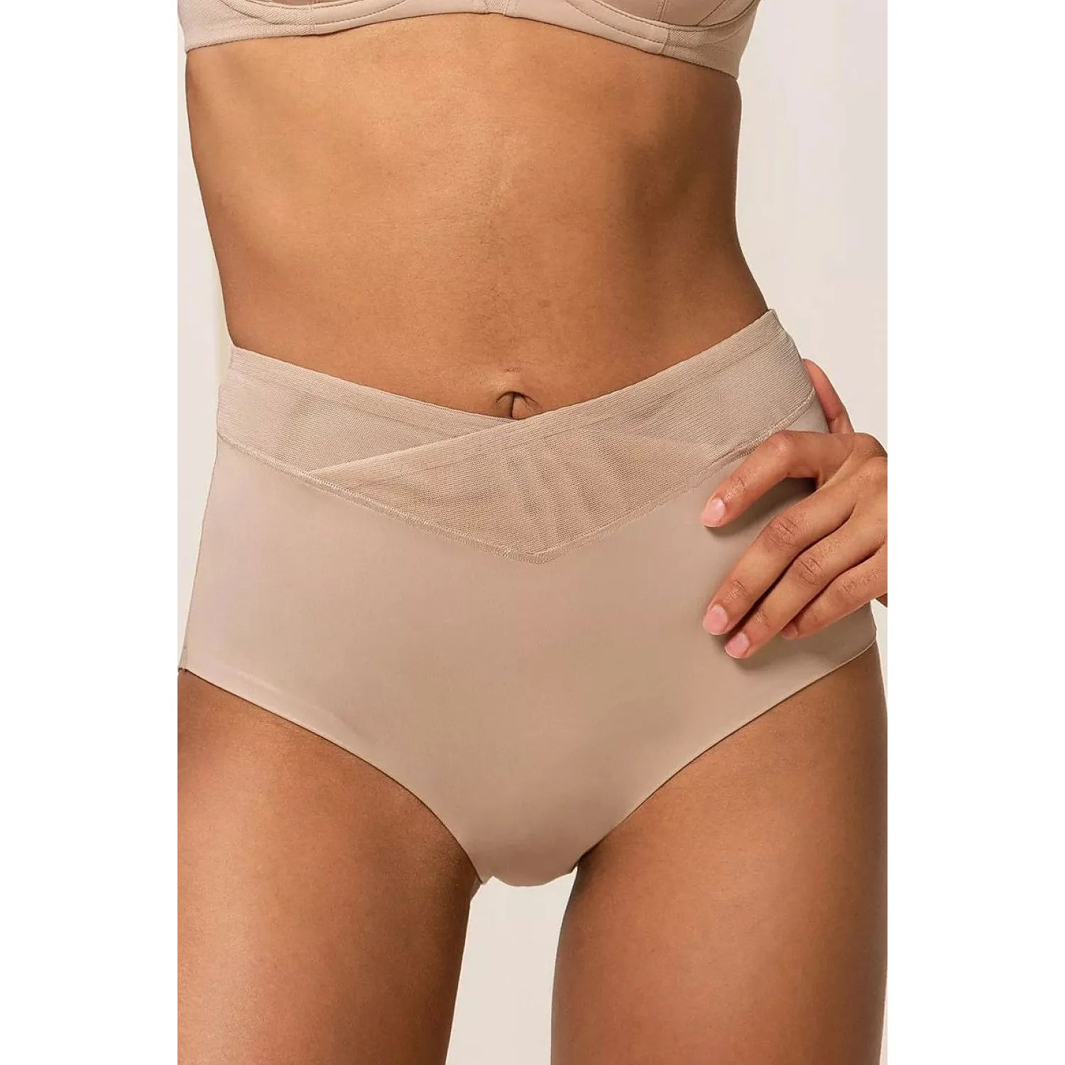 Culottes sculptantes taille haute invisibles beige clair True Shape Sensation Triumph