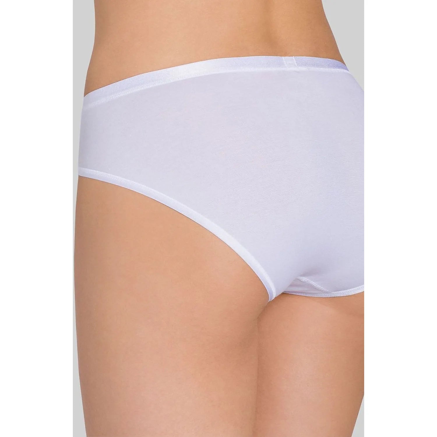 Culotte blanche en dentelle élégante, coupe Tai, confort féminin, Figi Romance 10031895, vue arrière détaillée.