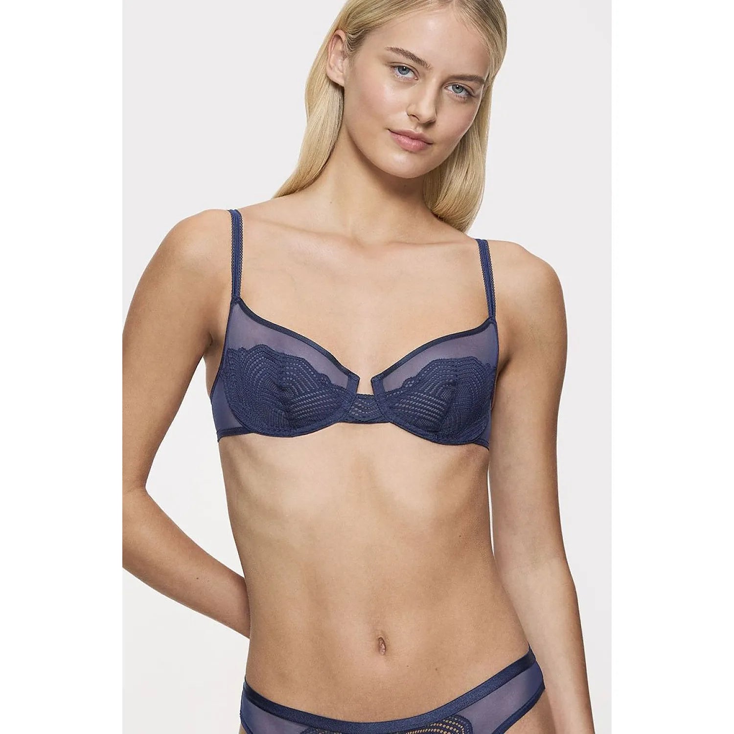  Soutien-gorge sans-bretelles model 230277 Triumph 