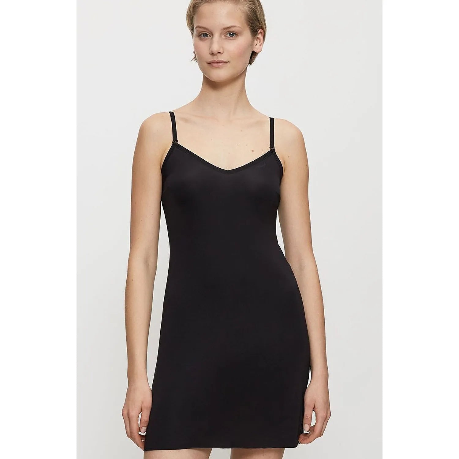 Chemise de nuit femme confort maximal élégance subtile tissu léger antistatique