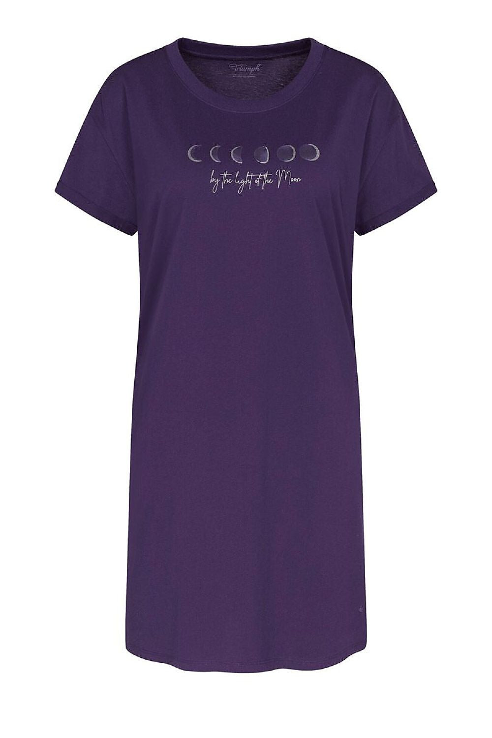 Chemise de nuit violette Triumph à manches courtes, motif phases de lune, tissu doux et respirant pour confort nocturne.