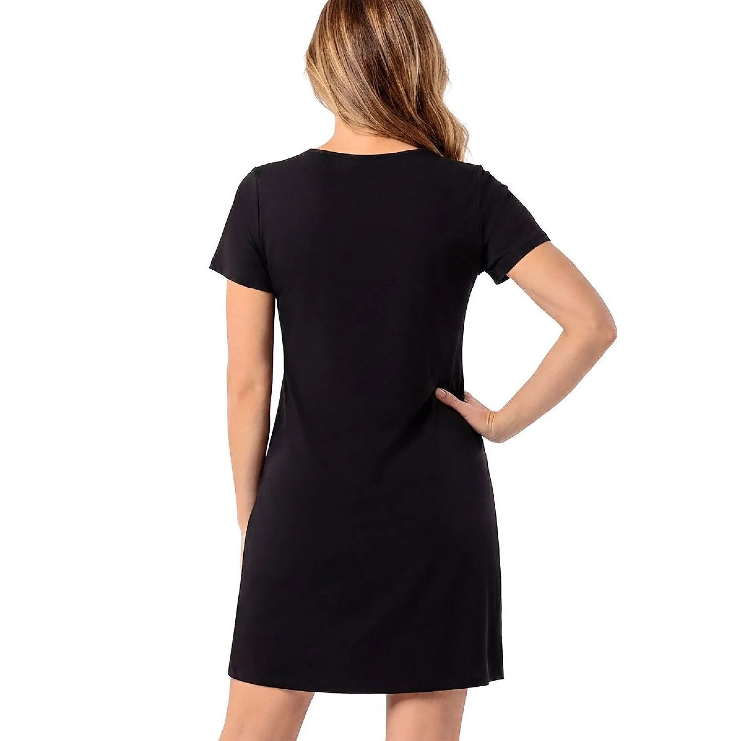 Chemise de nuit noire élégante en viscose avec dentelle, coupe ajustée, confort et sensualité pour femmes.