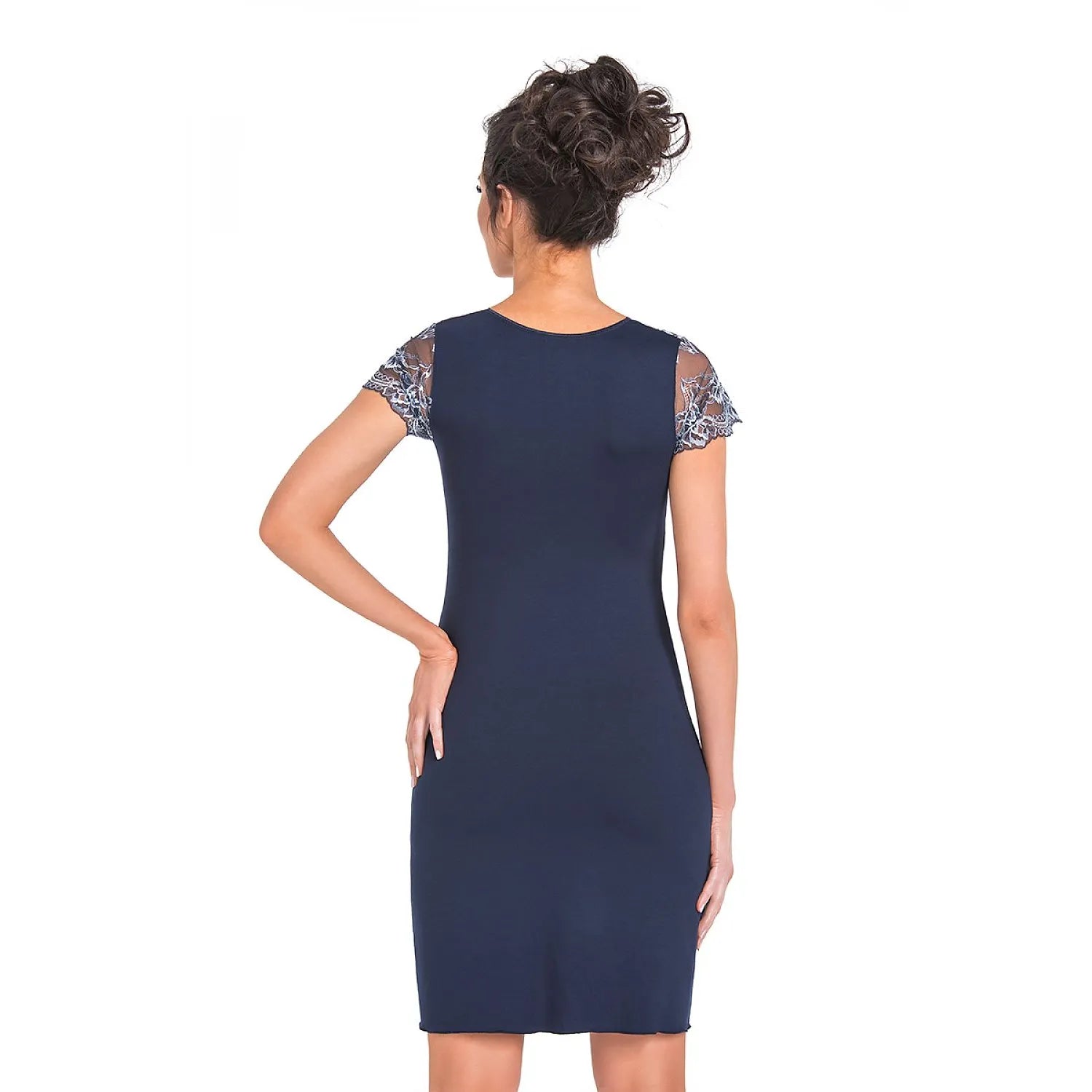 Chemise de nuit femme grande taille bleu marine, manches courtes dentelle, en viscose élasthanne, élégante et confortable.