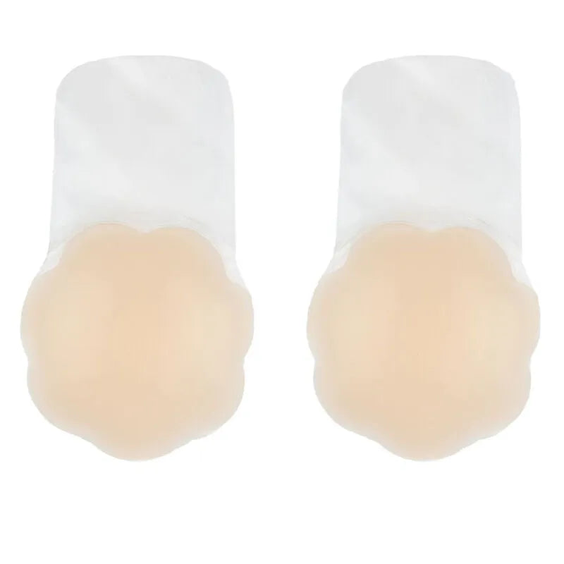 Élévateurs de poitrine en silicone beige, forme de pétale, adhésifs, réutilisables, pour tenues ouvertes, Bye-Bra.