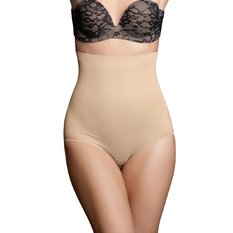 Culotte taille haute beige sans couture, invisible sous vêtements moulants, en polyamide et élasthanne, confort optimal.