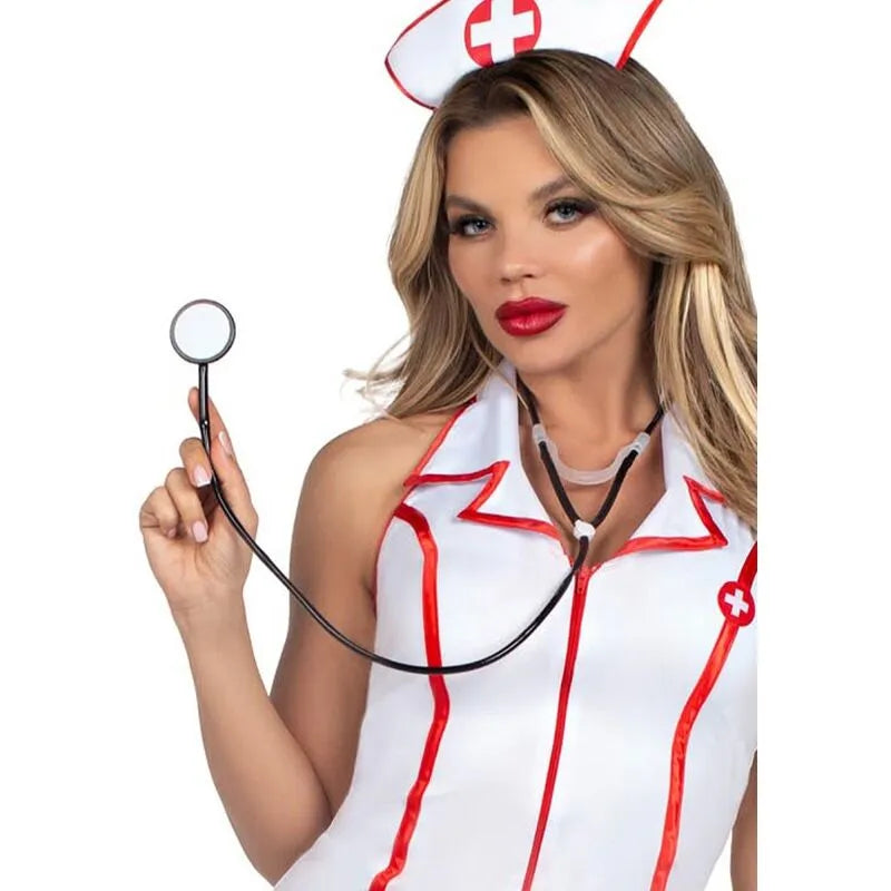 Costume infirmière sexy blanc et rouge avec accessoires, stéthoscope et coiffe, idéal pour Halloween et soirées à thème.
