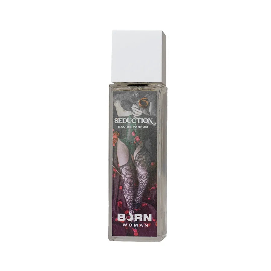 Flacon de parfum Burn Seduction Femme 20 ml, design élégant, étiquette artistique, bouchon blanc, format compact.