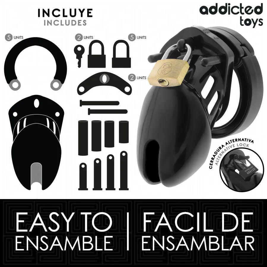 Cage de chasteté noire ADDICTED TOYS avec système de verrouillage, 5 anneaux ajustables, design ergonomique et sécurisé.